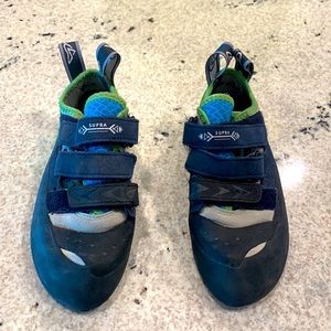 Evolv Supra kids climbing shoes